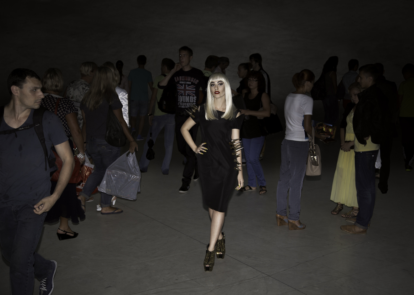 bild einer frau mit blonden haaren