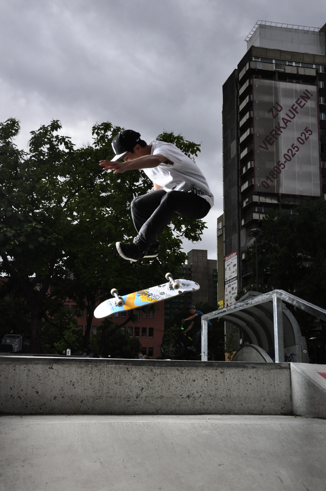 bild eines fahrenden skaters