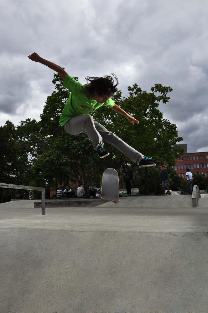bild eines fahrenden skaters