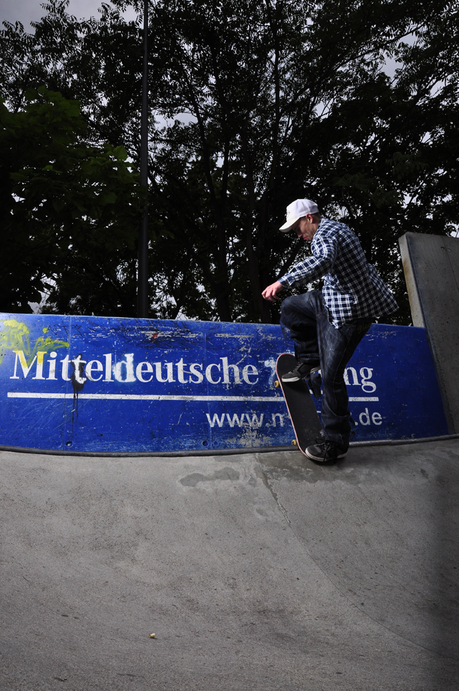 bild eines fahrenden skaters